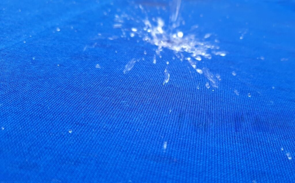 Water droplet test on Tencel vs. cotton - showing instant absorption