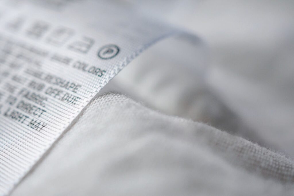 They feel smooth and promise luxury, but is that 1000-thread-count label too good to be true? Let's unravel the truth behind the biggest scam in bedding.